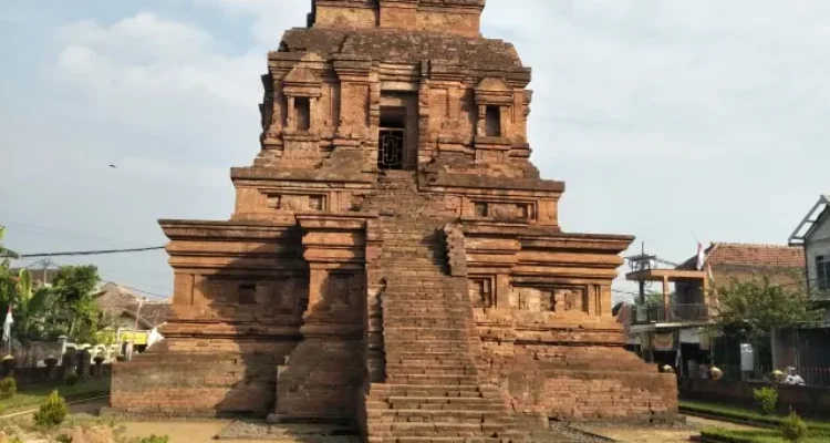 Struktur Bangunan Candi Gunung Gangsir