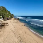 Shutterstock Daya Tarik Pantai Watu Lawang