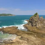 Shutterstock Alamat Pantai Watu Lumbung