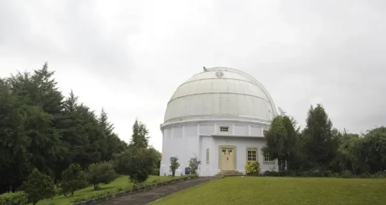Shutterstock Daya Tarik Observatorium