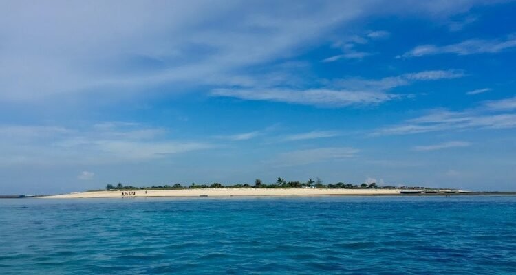 Pulau Kera, Surga Bahari Tersembunyi Nan Eksotis di Kupang