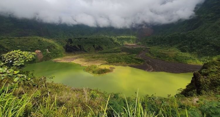 Kawah Gunung Galunggung, Surga Alam Eksotis dengan Sejuta Pesona di Tasikmalaya